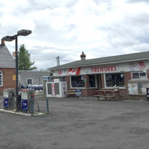 B &amp; T&#039;s Hopetown General Store